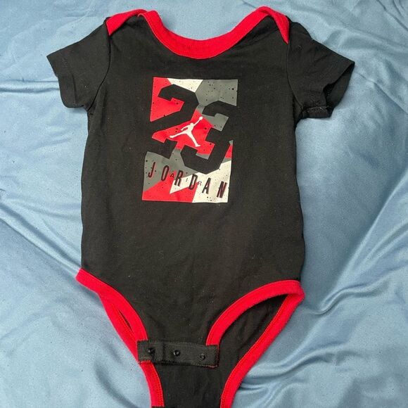 Baby Bodysuit Bundle - Picture 7 of 9